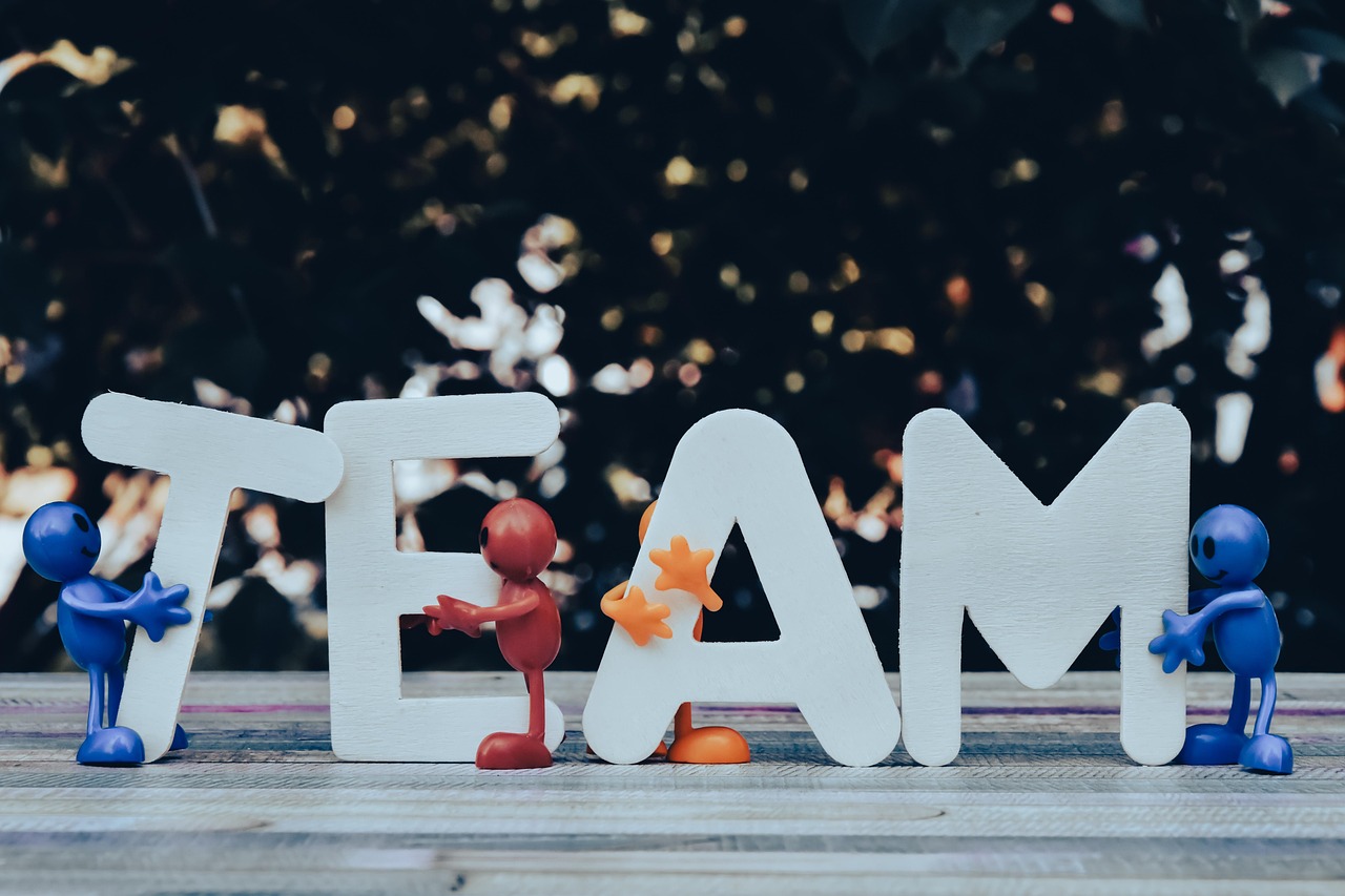 entdecken sie, wie teamgeist ihr unternehmen zum erfolg führen kann. erfahren sie tipps und strategien zur förderung von zusammenarbeit und motivation innerhalb ihres teams.
