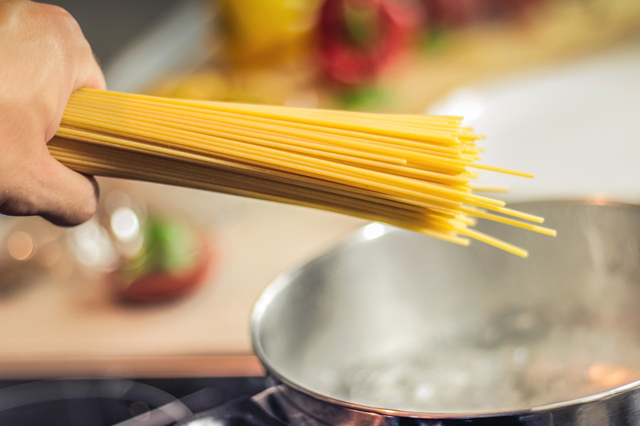 entdecken sie die kunst des traditionellen kochens mit unseren klassischen rezepten und techniken. tauchen sie ein in die welt der authentischen aromen und zeitlosigkeit in der küche.