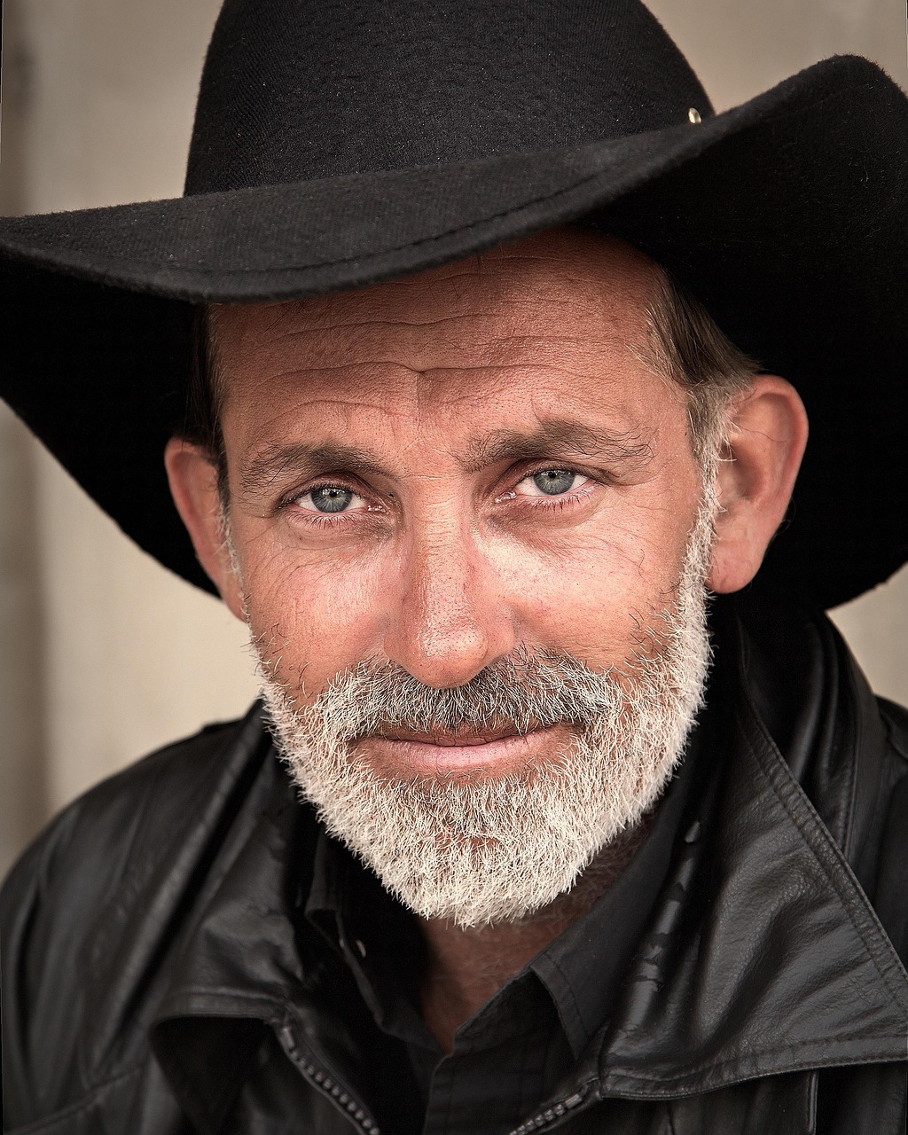 entdecken sie die faszinierende welt der cowboy-kultur: von traditioneller westernmusik über beeindruckende reitkünste bis hin zu herzhaften cowboy-gerichten. tauchen sie ein in das leben der cowboys und erleben sie die abenteuer des wilden westens hautnah!