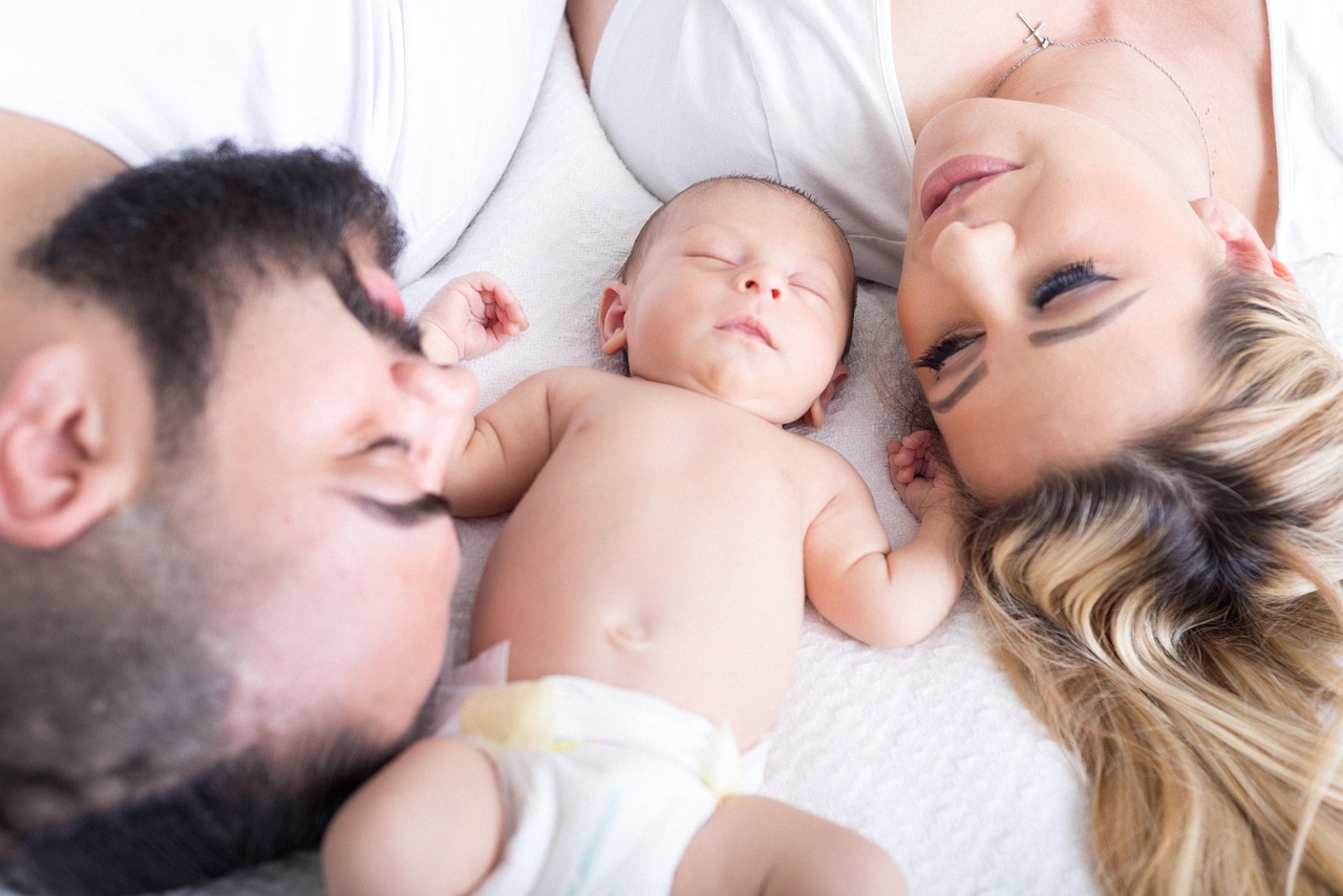 entdecken sie die verschiedenen facetten des familienlebens: von den herausforderungen des alltags bis zu den schönen gemeinsamen momenten, die das band zwischen familienmitgliedern stärken.